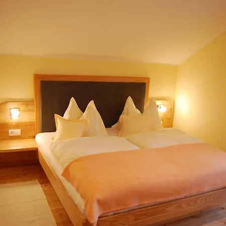 Zweikofelblick Apartament Jenig